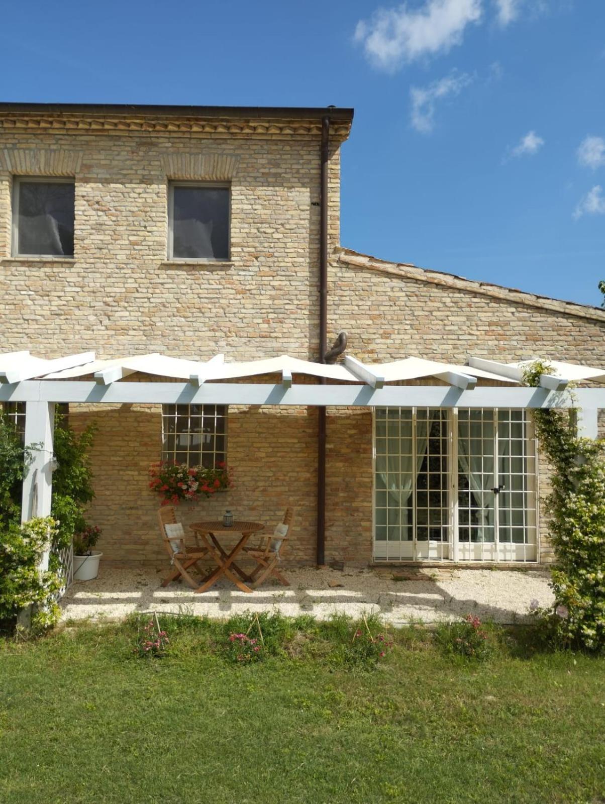 Il Giardino Nella Valle Belvedere Ostrense Oda fotoğraf