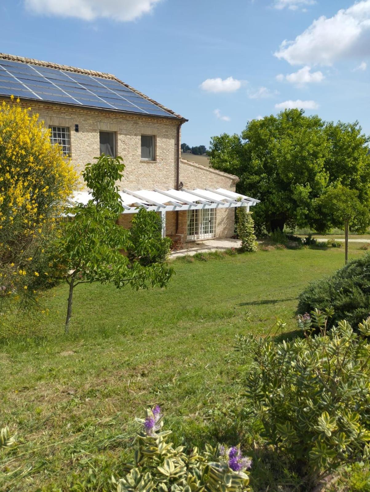 Il Giardino Nella Valle Belvedere Ostrense Oda fotoğraf